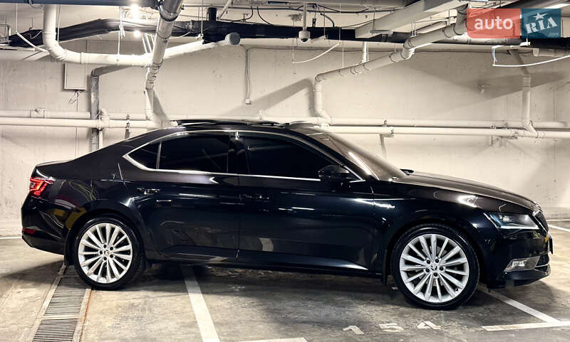 Лифтбек Skoda Superb 2017 в Днепре