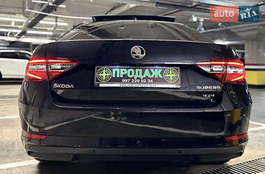 Лифтбек Skoda Superb 2017 в 