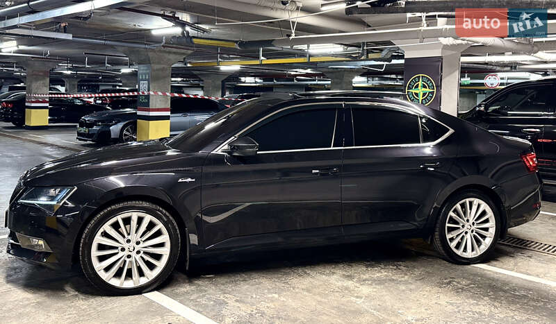 Лифтбек Skoda Superb 2017 в Днепре