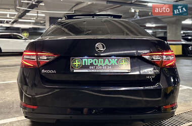Лифтбек Skoda Superb 2017 в 
