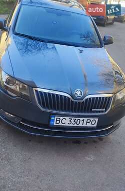 Универсал Skoda Superb 2014 в Львове