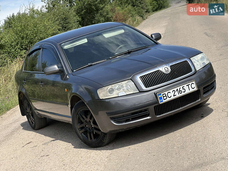 Skoda Superb 2003