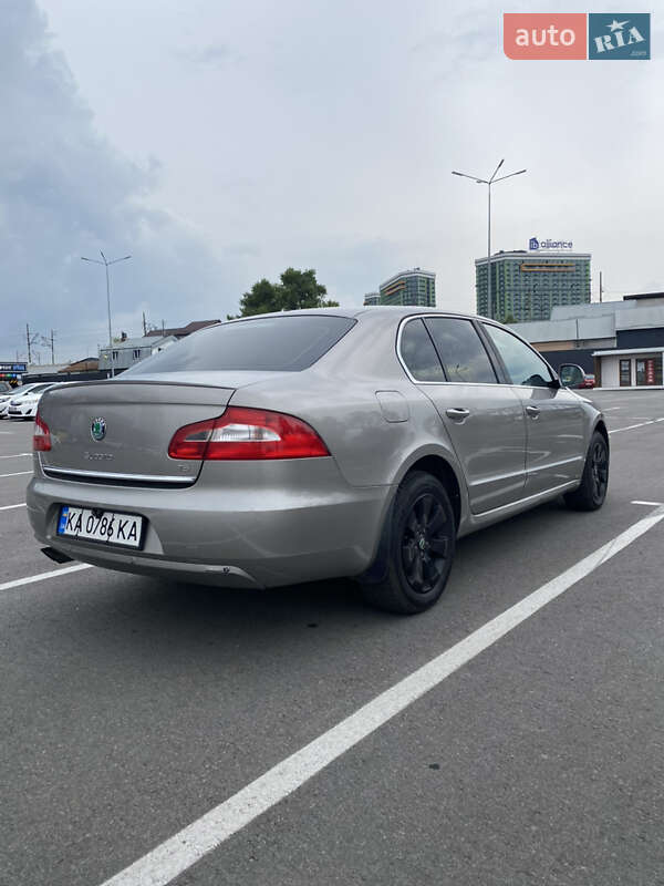 Лифтбек Skoda Superb 2012 в Киеве
