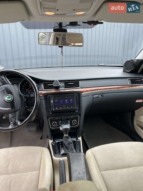 Лифтбек Skoda Superb 2012 в Киеве