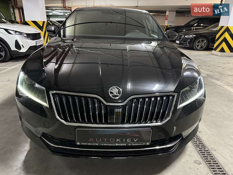 Лифтбек Skoda Superb 2018 в Киеве