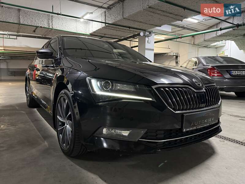 Лифтбек Skoda Superb 2018 в Киеве