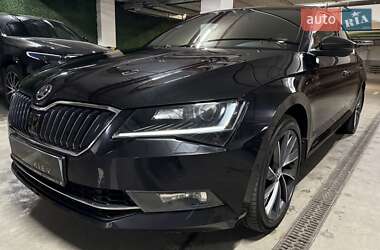 Лифтбек Skoda Superb 2018 в 