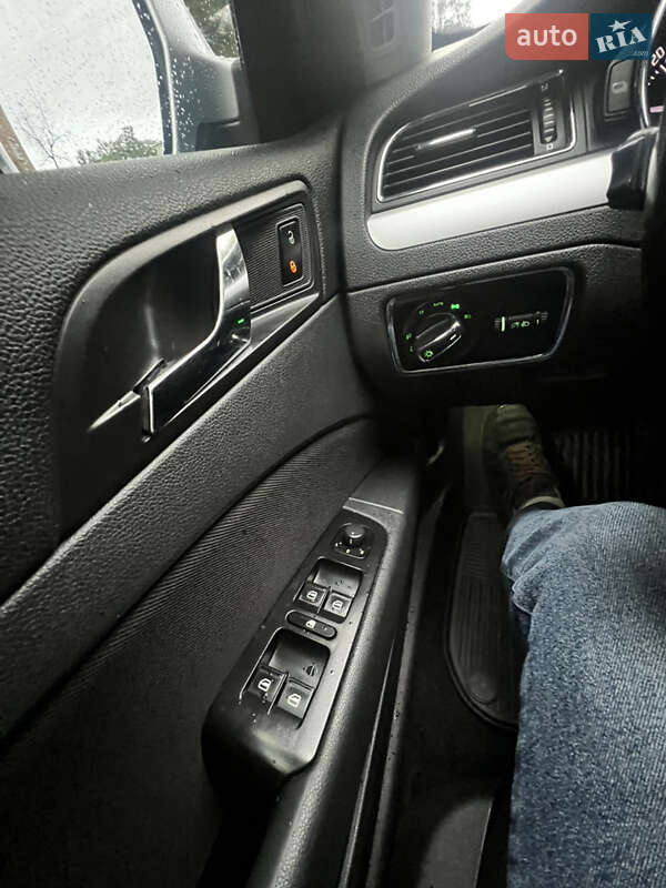 Универсал Skoda Superb 2012 в Черновцах