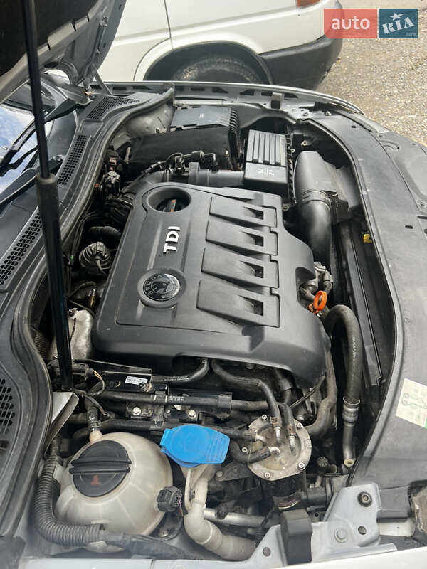 Универсал Skoda Superb 2012 в Черновцах