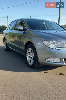 Лифтбек Skoda Superb 2010 в 