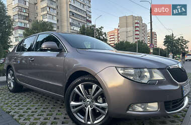 Skoda Superb 2012