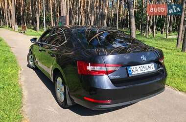 Лифтбек Skoda Superb 2017 в 