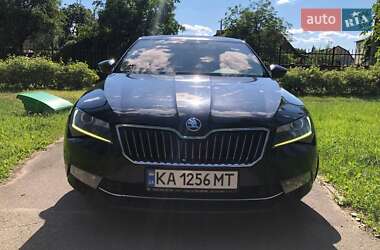 Лифтбек Skoda Superb 2017 в 