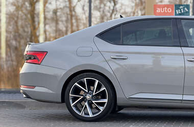 Лифтбек Skoda Superb 2020 в 