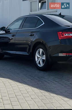 Ліфтбек Skoda Superb 2019 в Києві