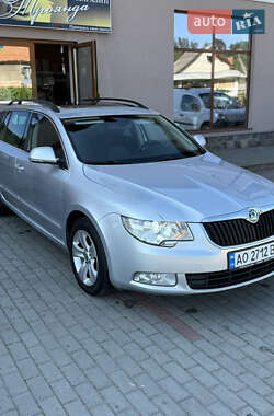 Универсал Skoda Superb 2012 в Мукачево