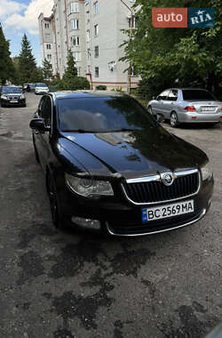 Лифтбек Skoda Superb 2013 в Львове
