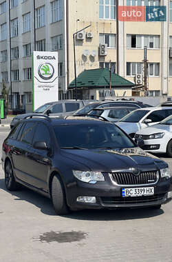 Универсал Skoda Superb 2011 в Львове