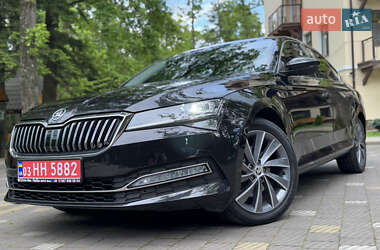 Лифтбек Skoda Superb 2021 в 
