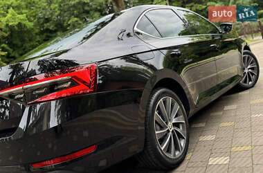 Лифтбек Skoda Superb 2021 в 