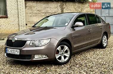 Лифтбек Skoda Superb 2010 в 