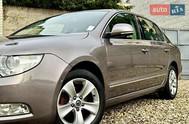 Лифтбек Skoda Superb 2010 в 
