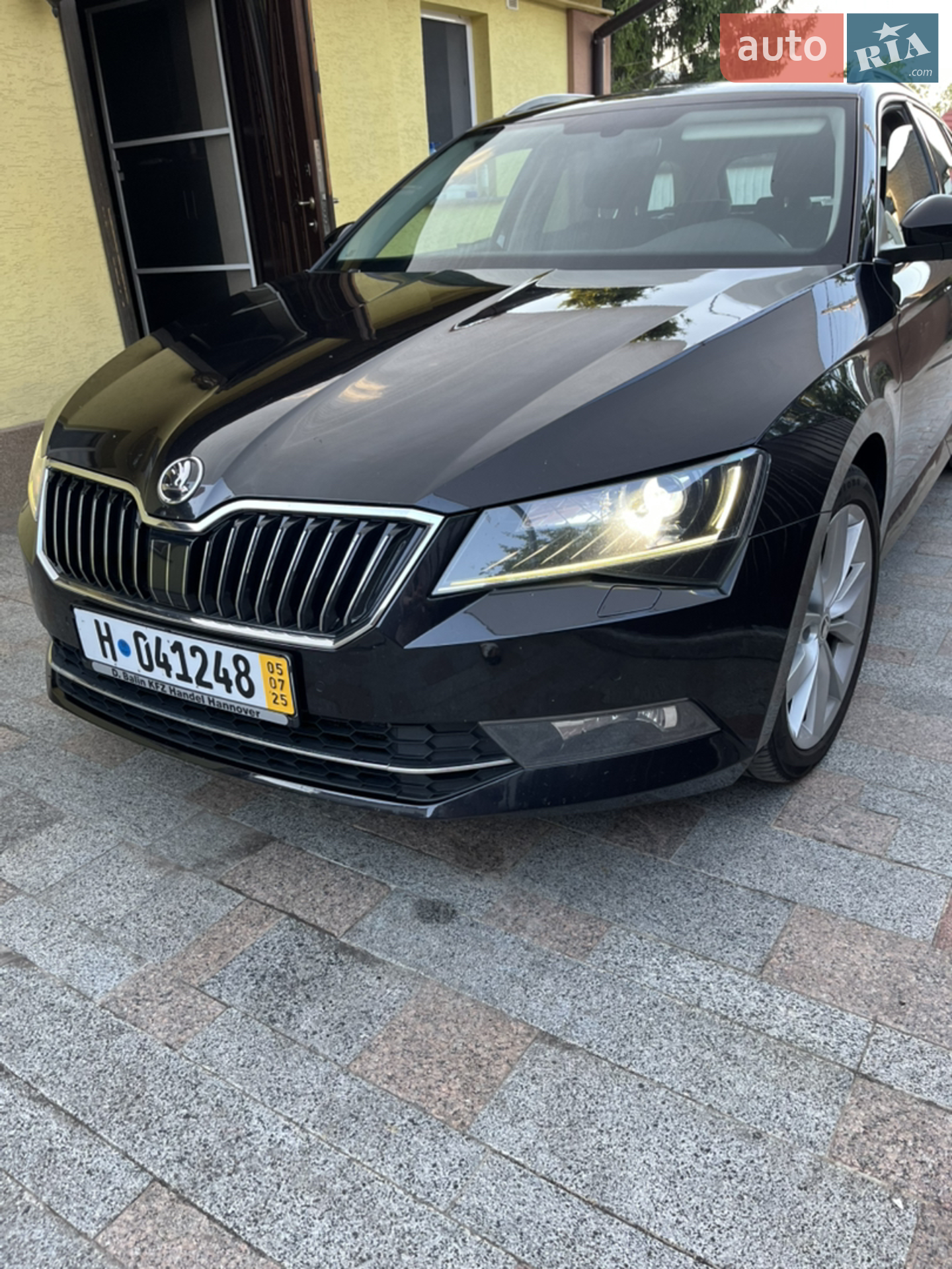 2016 Skoda Superb - мініатюра 2