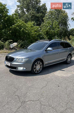 Универсал Skoda Superb 2011 в Казатине
