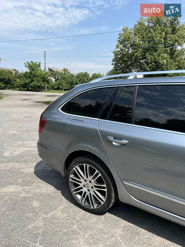 Универсал Skoda Superb 2011 в Казатине