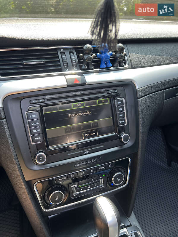Универсал Skoda Superb 2011 в Казатине