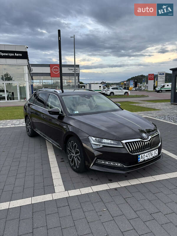 Універсал Skoda Superb 2019 в Мукачевому