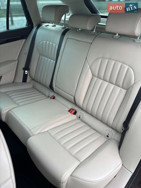 Універсал Skoda Superb 2019 в Мукачевому