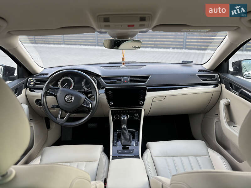 Універсал Skoda Superb 2019 в Мукачевому