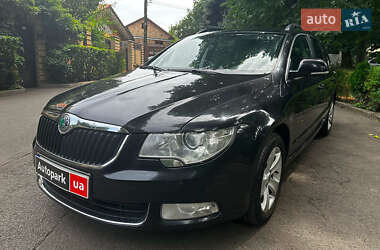 Универсал Skoda Superb 2013 в Киеве