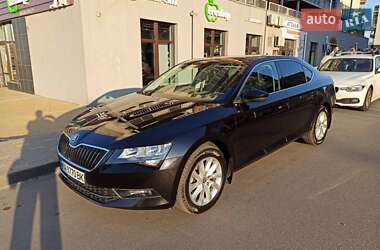 Лифтбек Skoda Superb 2017 в Киеве