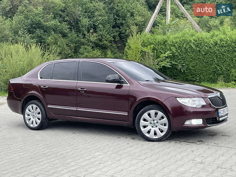 Лифтбек Skoda Superb 2011 в Турке