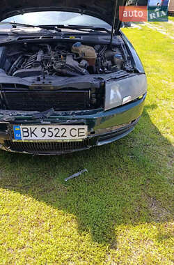 Лифтбек Skoda Superb 2002 в 