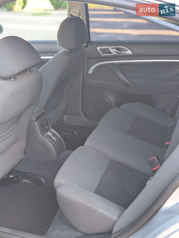 Лифтбек Skoda Superb 2008 в Дубно