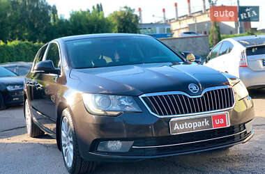 Ліфтбек Skoda Superb 2013 в 