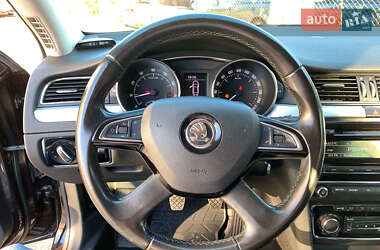 Ліфтбек Skoda Superb 2013 в 