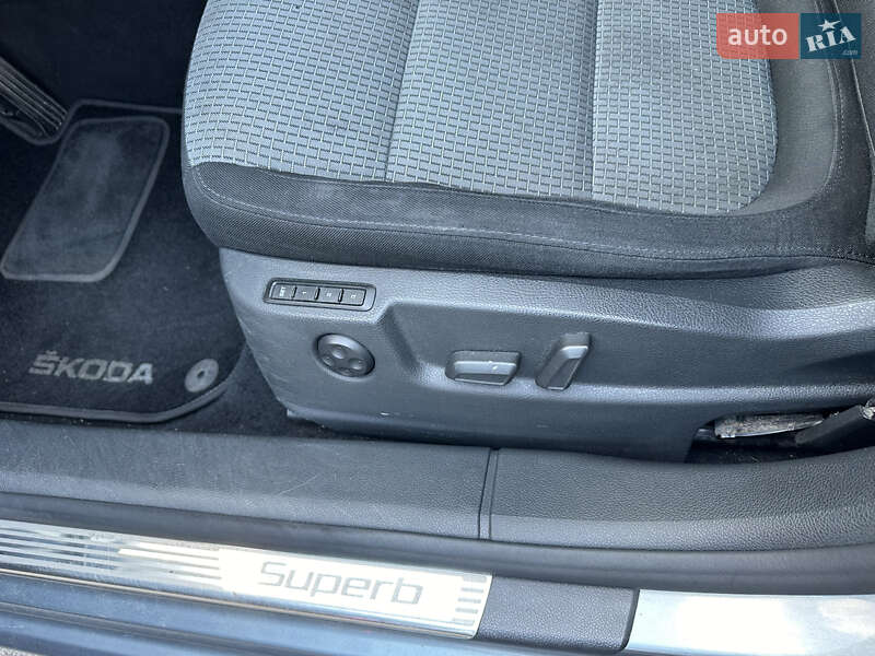 Универсал Skoda Superb 2009 в Киеве