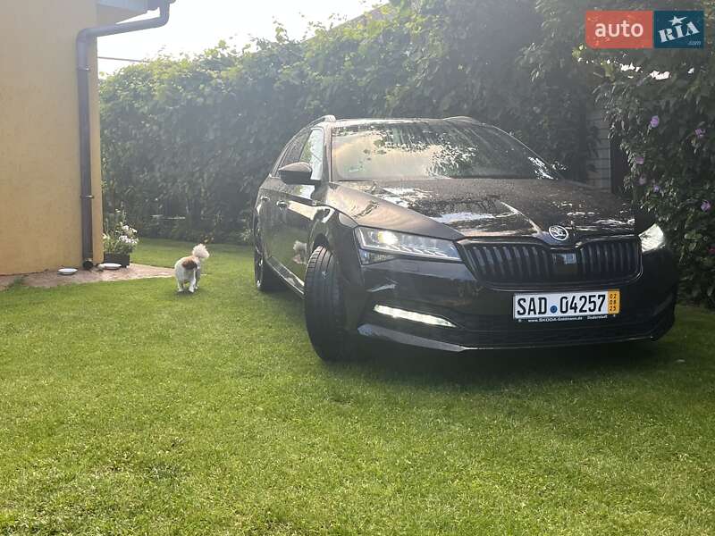Универсал Skoda Superb 2020 в Коростене
