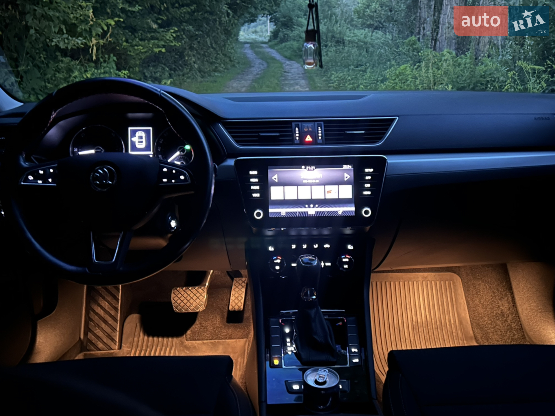 2018 Skoda Superb - мініатюра 2