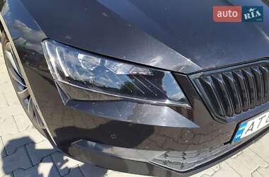 Лифтбек Skoda Superb 2016 в 