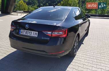 Лифтбек Skoda Superb 2016 в 