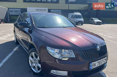 Ліфтбек Skoda Superb 2010 в Рівному
