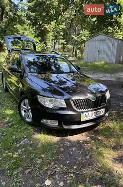 Универсал Skoda Superb 2011 в Киеве