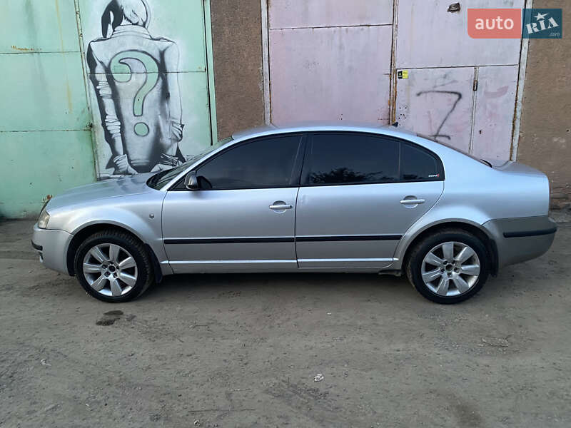 Лифтбек Skoda Superb 2007 в Ужгороде