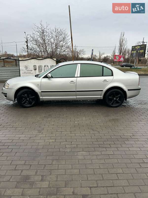 Лифтбек Skoda Superb 2005 в Кривом Роге фото 4 Лифтбек Skoda Superb 2005 в Кривом Роге