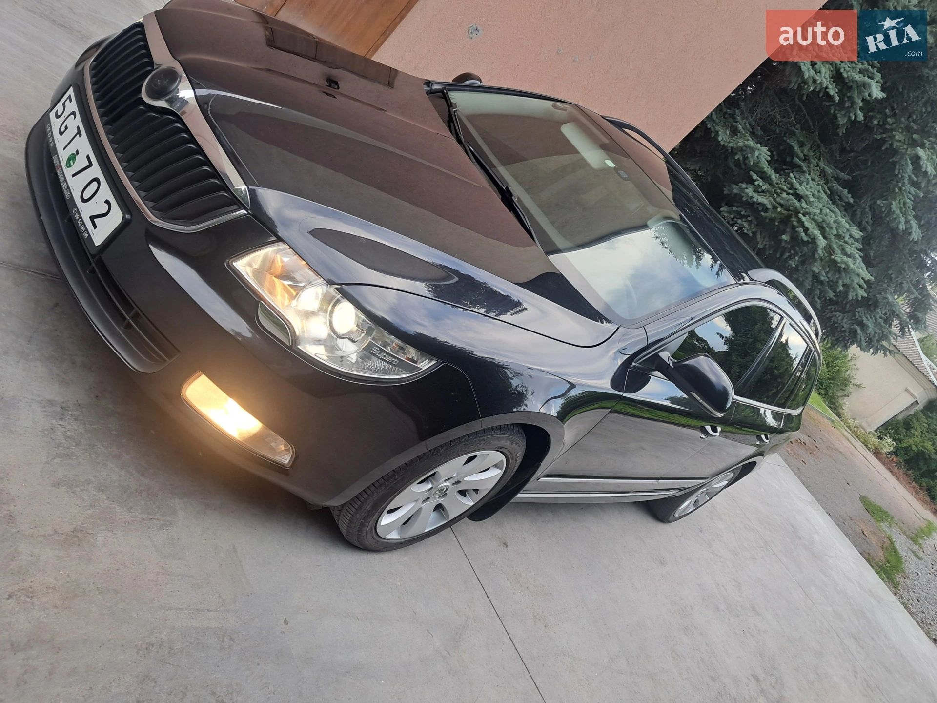 2010 Skoda Superb - мініатюра 2